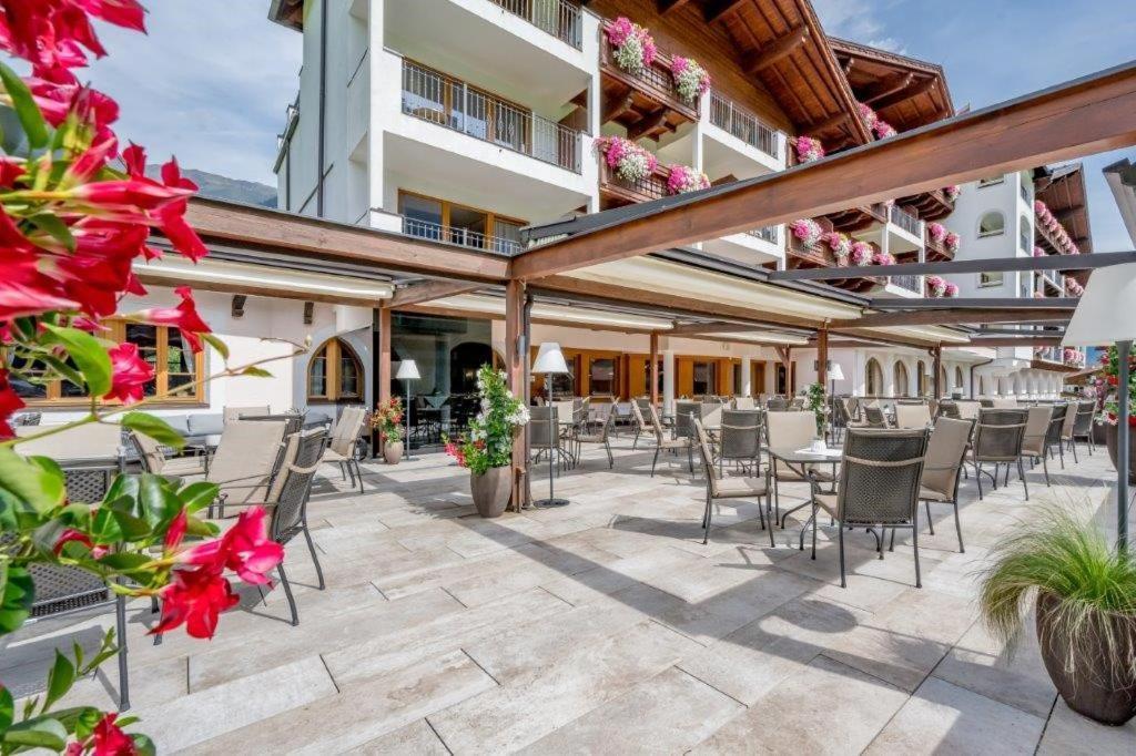 Wellness & Relax Hotel Milderer Hof ノイシュティフト・イム・シュトゥーバイタール エクステリア 写真