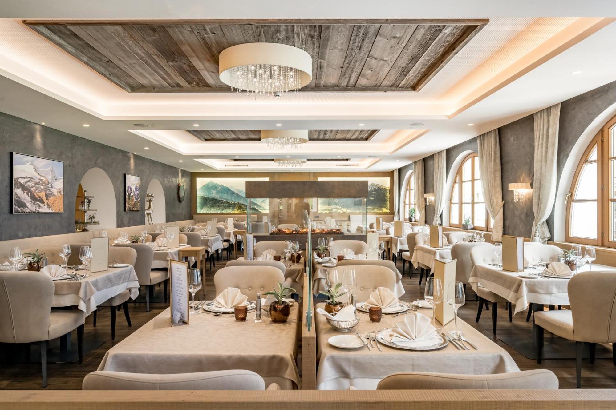 Wellness & Relax Hotel Milderer Hof ノイシュティフト・イム・シュトゥーバイタール エクステリア 写真