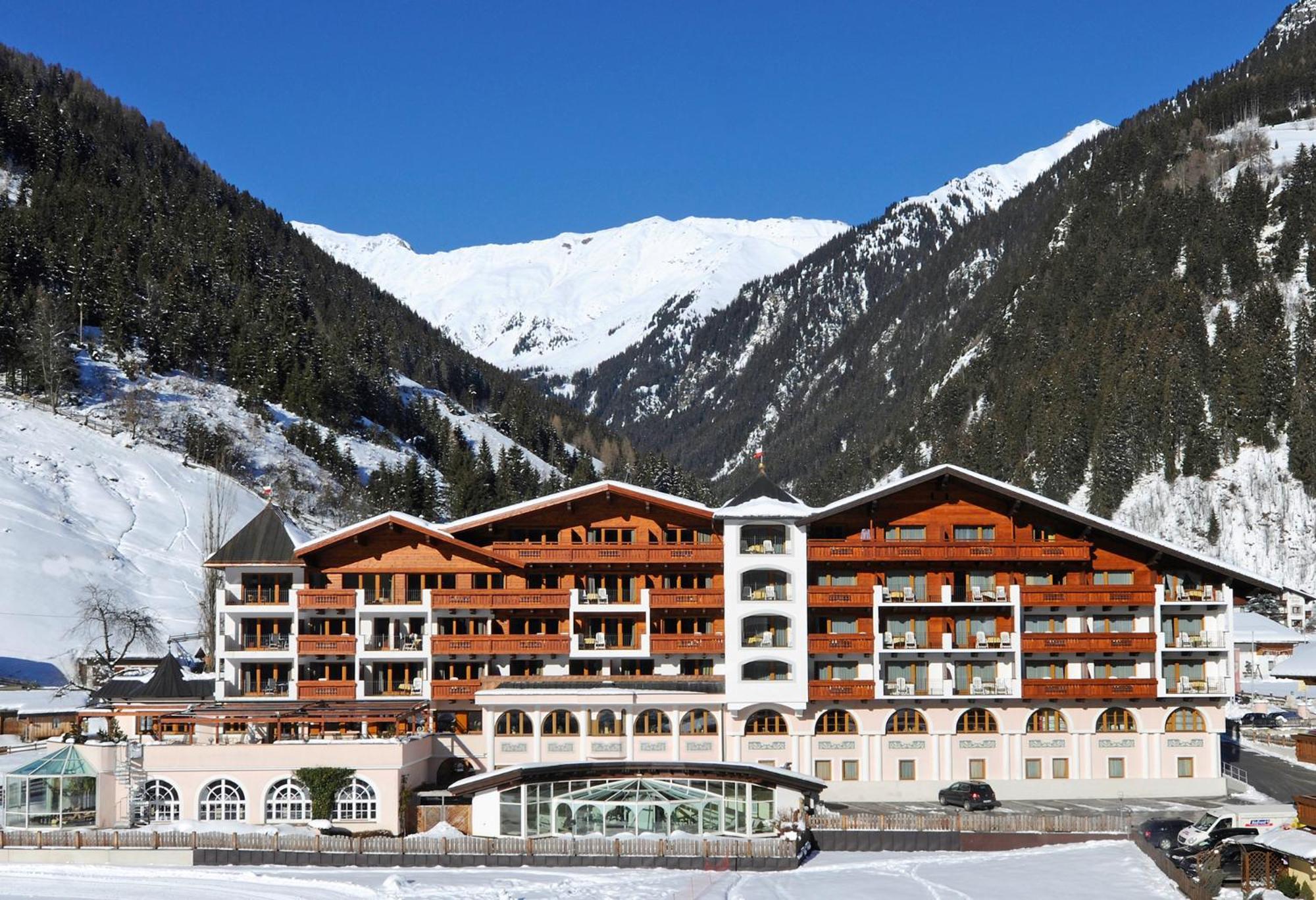 Wellness & Relax Hotel Milderer Hof ノイシュティフト・イム・シュトゥーバイタール エクステリア 写真