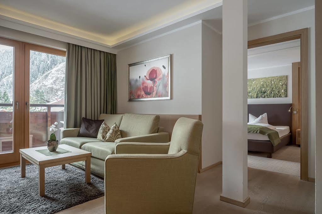 Wellness & Relax Hotel Milderer Hof ノイシュティフト・イム・シュトゥーバイタール エクステリア 写真