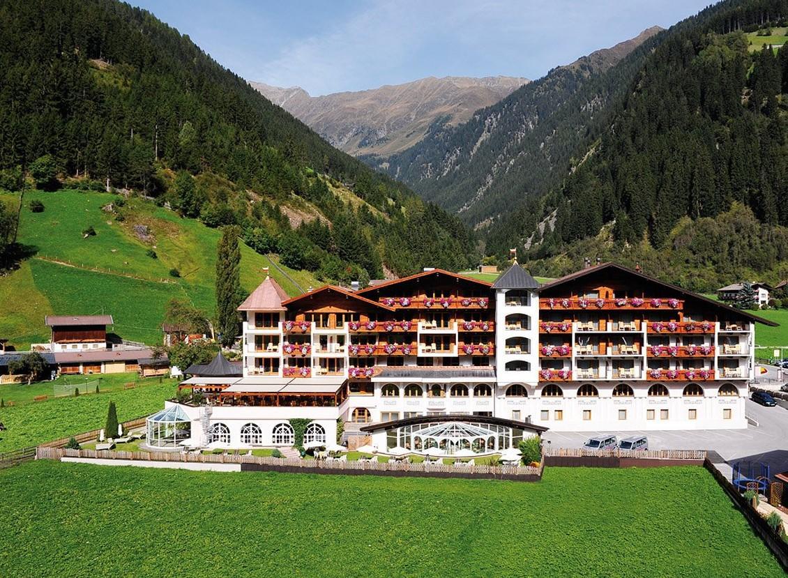 Wellness & Relax Hotel Milderer Hof ノイシュティフト・イム・シュトゥーバイタール エクステリア 写真