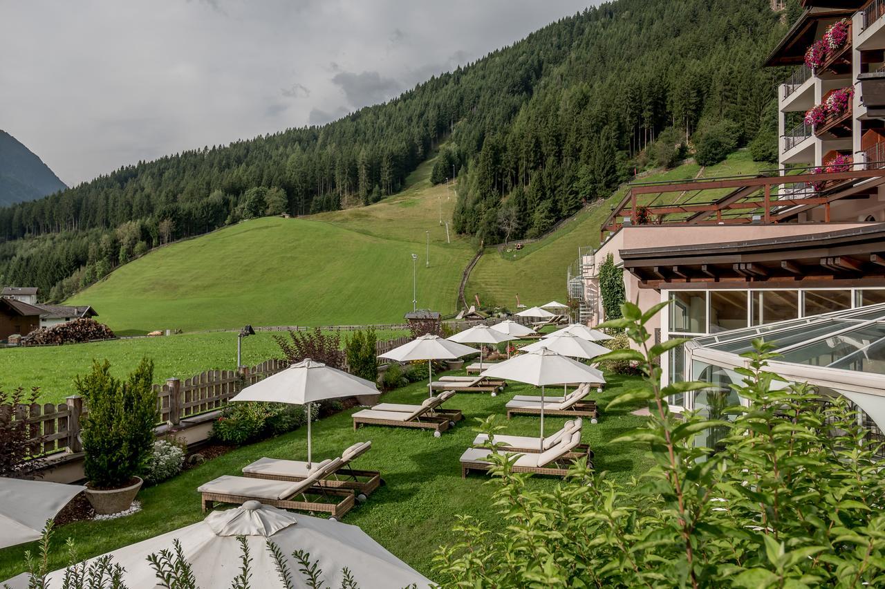 Wellness & Relax Hotel Milderer Hof ノイシュティフト・イム・シュトゥーバイタール エクステリア 写真